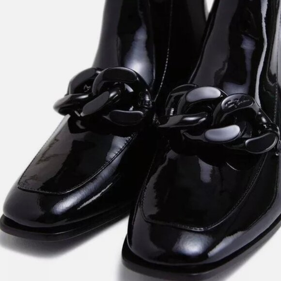 NWB TORY BURCH Adrien Chain Bit Chelsea Bootie Black patent Leather 7 (Orig$428) - Picture 2 of 5